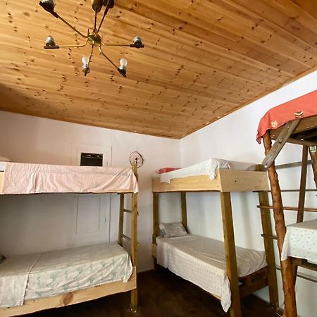 Shotgun Hostel & Guesthouse Vuno Exterior photo
