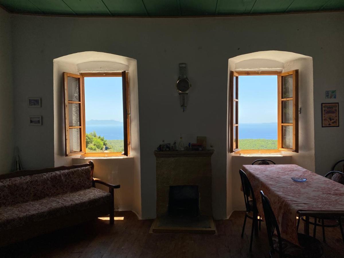 Shotgun Hostel & Guesthouse Vuno Exterior photo