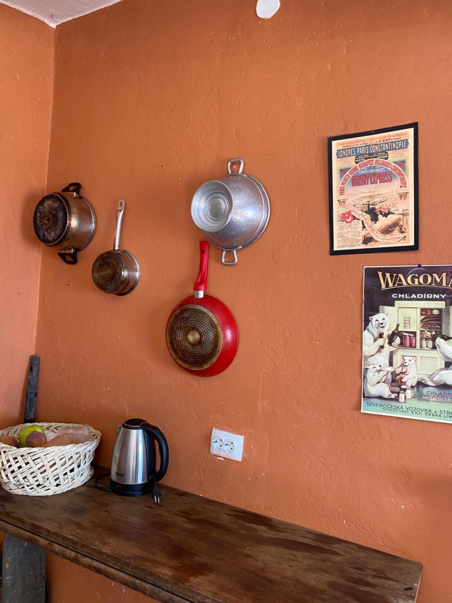Shotgun Hostel & Guesthouse Vuno Exterior photo